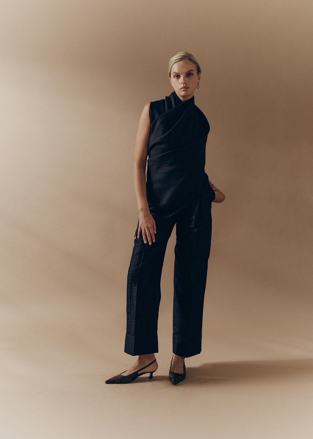 The Cuffed Pillar Trouser in Black Silk