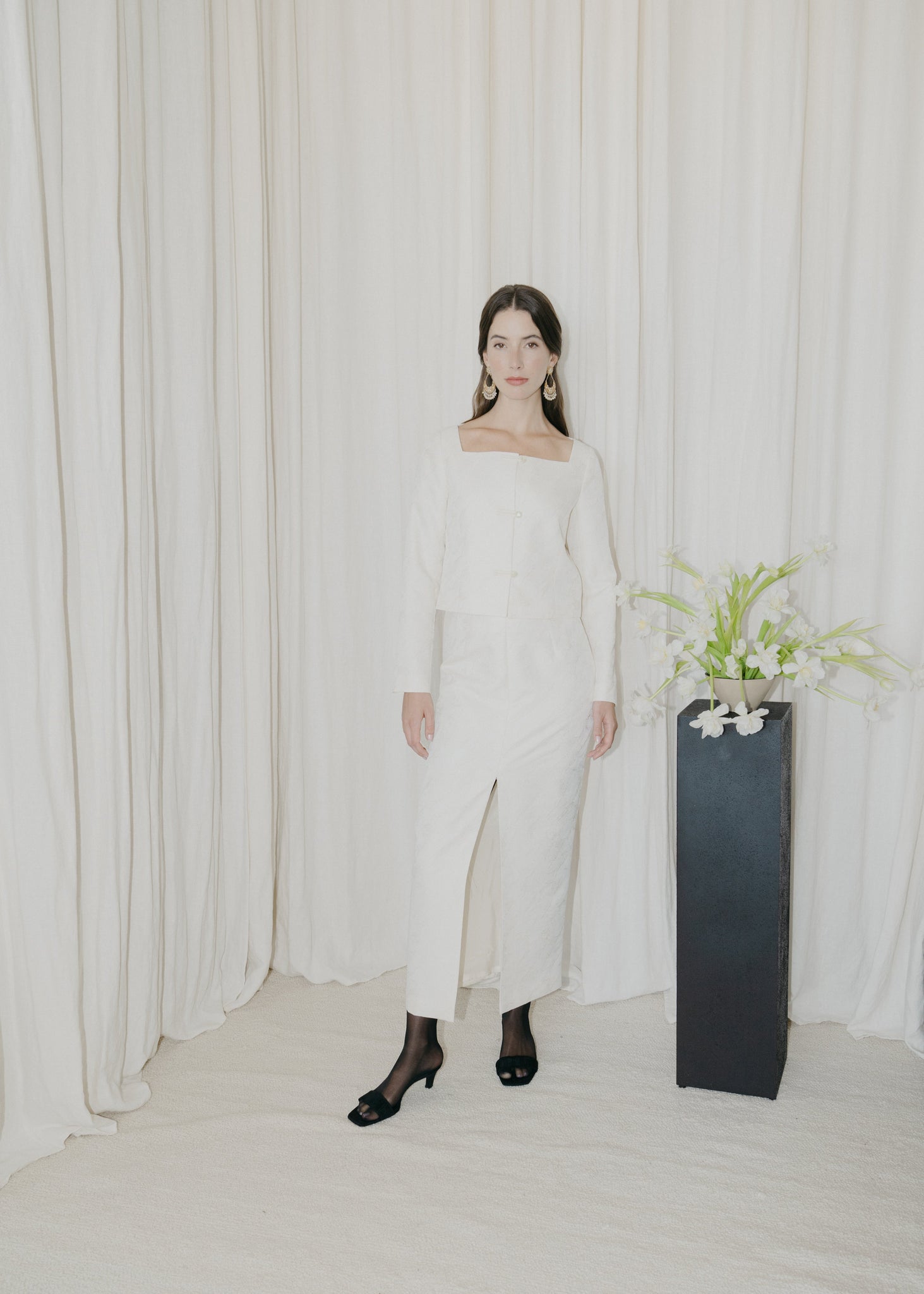 The Alessia Skirt in Ivory Marble Jacquard